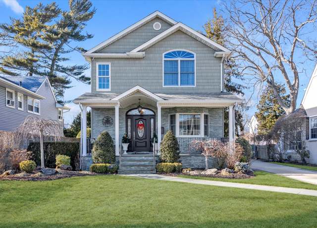 Property at 49 Grant Ave, East Rockaway, NY 11518, 4 beds, 1.5 baths