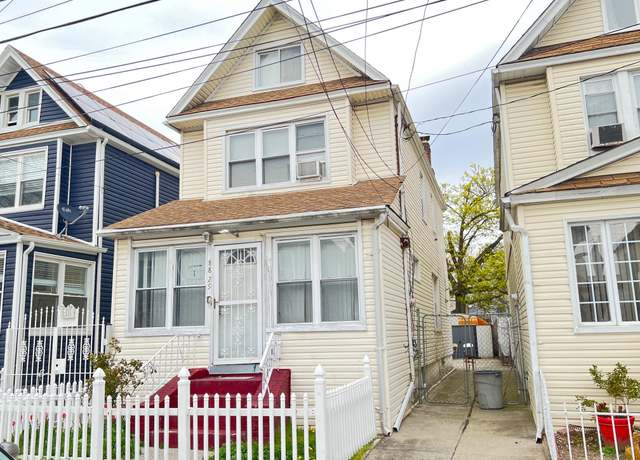 Property at 8829 74th Pl, Woodhaven, NY 11421, 3 beds, 1.5 baths