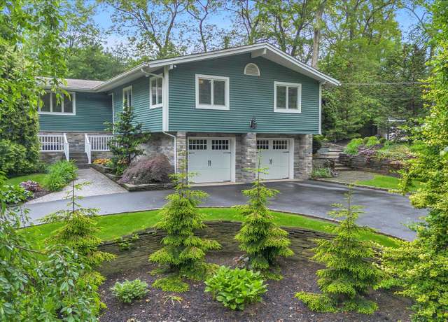 Property at 7 Tuxedo Dr, Melville, NY 11747, 4 beds, 3 baths