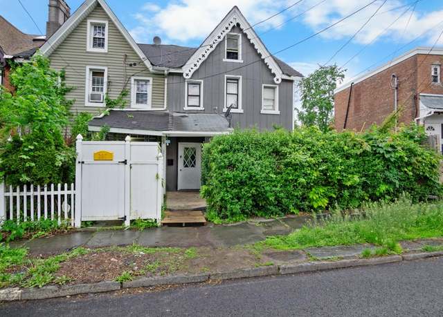 Property at 269 Powell Ave, Newburgh, NY 12550, 4 beds, 1.5 baths