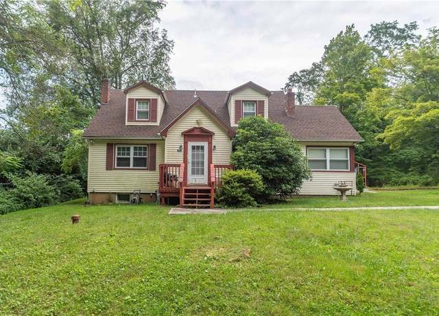 Property at 860 Lakes Rd, Monroe, NY 10950, 5 beds, 2 baths