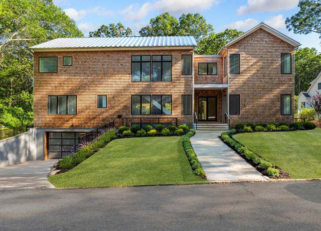 Property at 108 Harbor Watch Ct, Sag Harbor, NY 11963, 6 beds, 5.5 baths