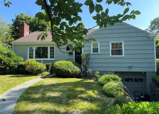 Property at 2 Forest Pl, Larchmont, NY 10538, 3 beds, 1.5 baths