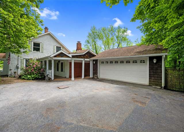 Property at 830 Route 284, Westtown, NY 10998, 3 beds, 2 baths