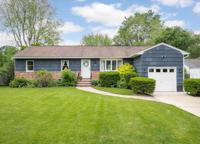 Property at 10 Montana St, Huntington, NY 11743, 3 beds, 1.5 baths