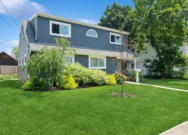 Property at 28 William St, Copiague, NY 11726, 3 beds, 2 baths
