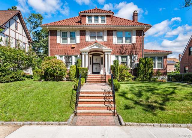 Property at 33-47 158 St, Flushing, NY 11358, 4 beds, 3.5 baths