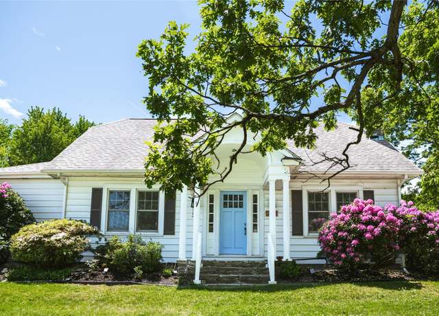 Property at 222 Lakeside Rd, Newburgh, NY 12550, 3 beds, 2 baths