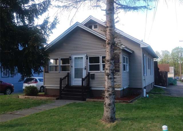 Property at 109 Lake Ave, Middletown, NY 10940, 2 beds, 2 baths