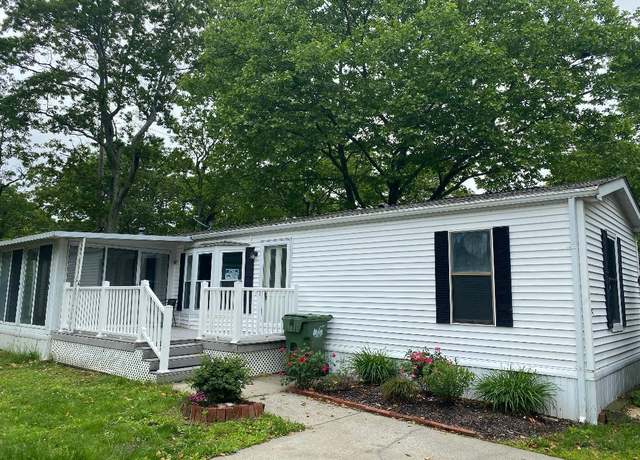 Property at 1800 Osborne Ave Unit 14E, Riverhead, NY 11901, 2 beds, 2 baths