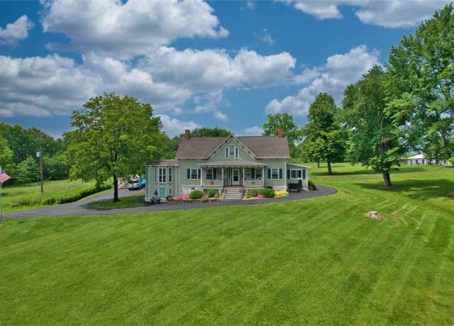 Property at 69 Lippincott Rd, Wallkill, NY 12589, 5 beds, 3 baths