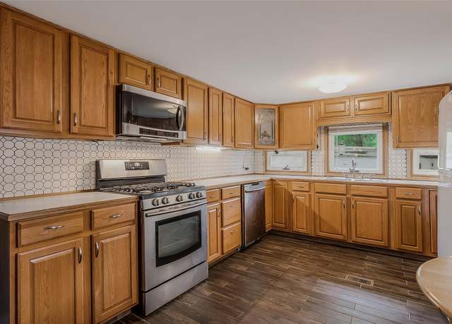Property at 658-F7 Sound Avenue Ave, Calverton, NY 11933, 2 beds, 1 bath