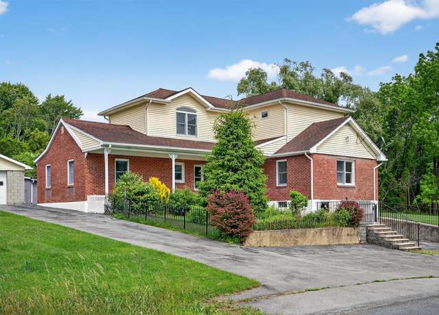 Property at 30 Old Ridge Rd, Warwick, NY 10990, 3 beds, 2.5 baths