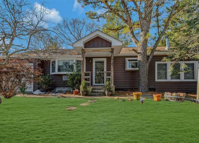 Property at 75 Royal Ave, Flanders, NY 11901, 2 beds, 1 bath