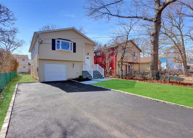 Property at 150 Moriches Ave, Mastic, NY 11950, 3 beds, 2 baths
