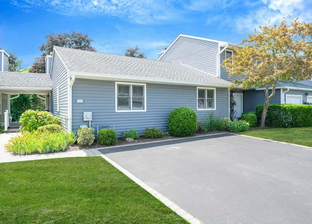 Property at 195 Alicia Dr #195, North Babylon, NY 11703, 2 beds, 2 baths