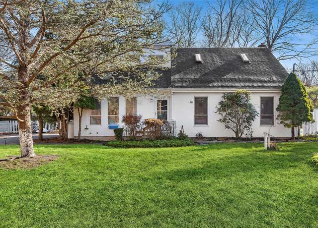 Property at 20 Walton St, Springs, NY 11937, 3 beds, 2 baths