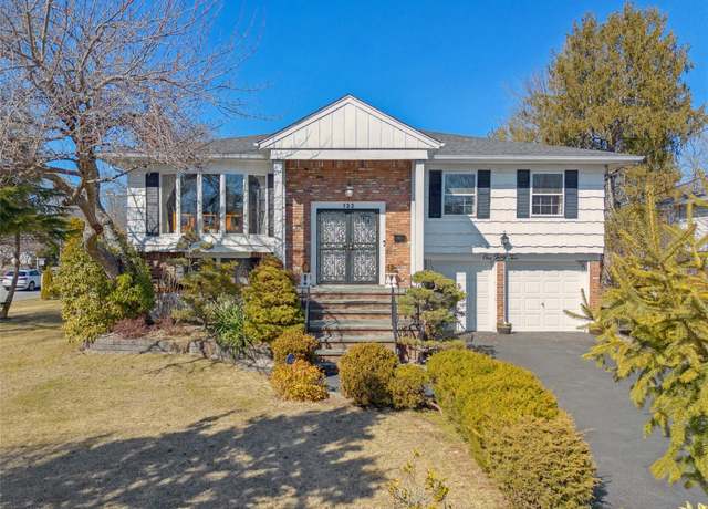 Property at 132 Crescent Dr, Searingtown, NY 11507, 4 beds, 3 baths