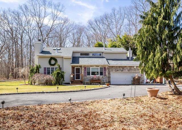Property at 3 Big Pine Rd, Ridge, NY 11961, 3 beds, 3 baths