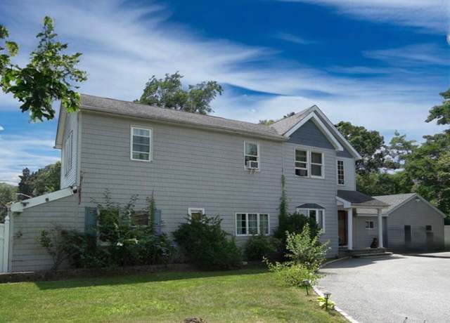 Property at 1264 Connetquot Ave, Central Islip, NY 11722, 7 beds, 3 baths