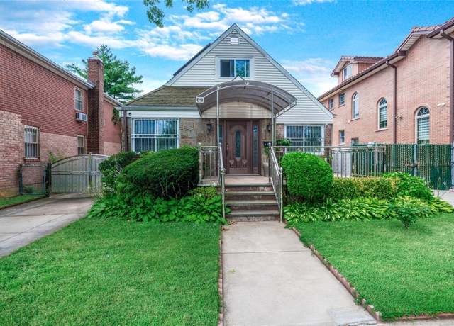 Property at 5640 Francis Lewis Blvd, Bayside, NY 11364, 3 beds, 3 baths