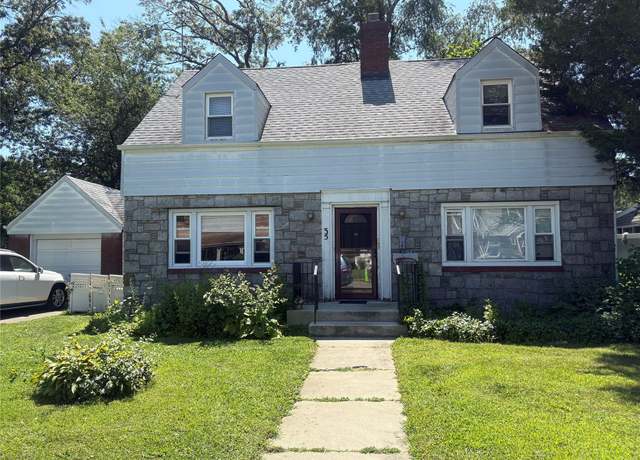 Property at 35 W Raymond Ave, Roosevelt, NY 11575, 7 beds, 1.5 baths
