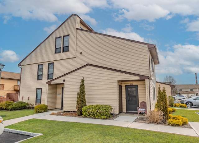 Property at 100 Daly Blvd #2410, Oceanside, NY 11572, 2 beds, 1.5 baths