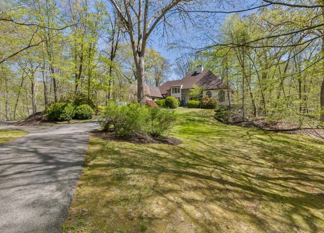 Property at 12 Five Ponds Dr, Waccabuc, NY 10597, 5 beds, 3.5 baths