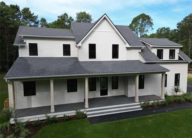 Property at 122 Dayton Ave, Manorville, NY 11949, 4 beds, 3.5 baths