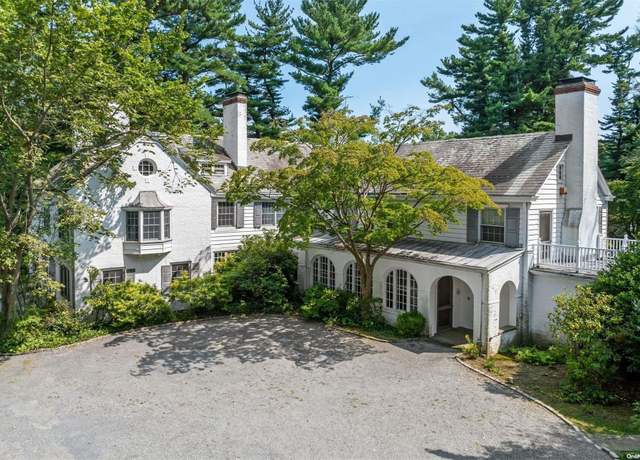 Property at 355 Wheatley Rd, Old Westbury, NY 11568, 9 beds, 6.5 baths