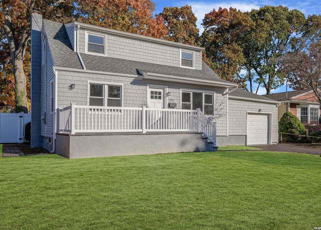 Property at 220 Trouville Rd, Copiague, NY 11726, 5 beds, 2 baths