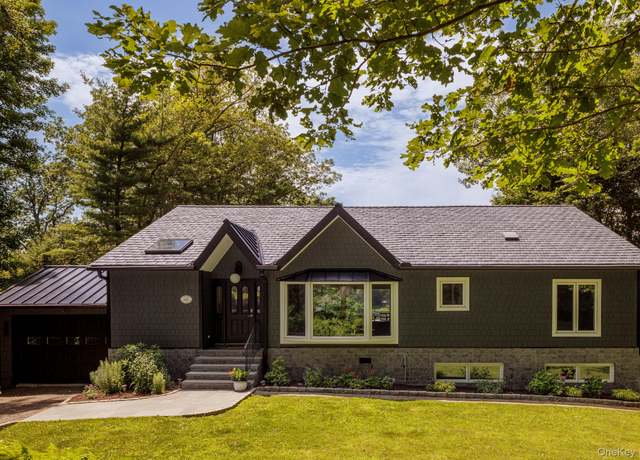 Property at 482 Lake Shore Rd, Putnam Valley, NY 10579, 3 beds, 3.5 baths