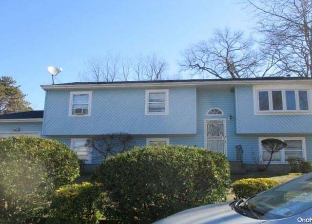 Property at 169 Governor Ave, West Babylon, NY 11704, 4 beds, 2 baths