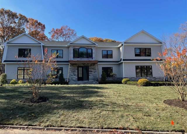 Property at 31 Fairbanks Blvd, Woodbury, NY 11797, 5 beds, 6 baths