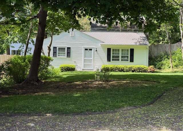 Property at 5 Laurel Rd, Rocky Point, NY 11778, 2 beds, 1 bath