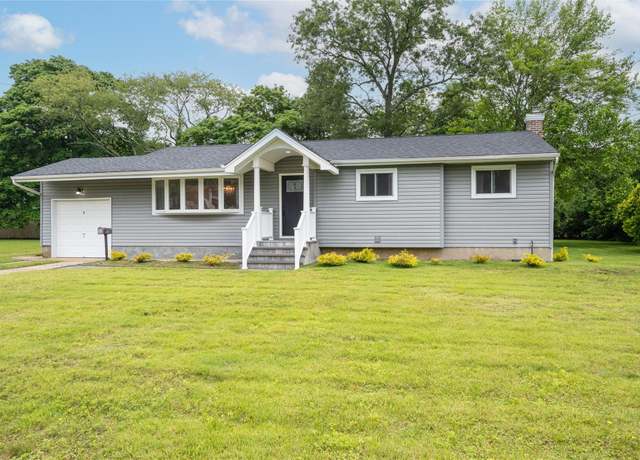 Property at 7 Searington Dr, Syosset, NY 11791, 3 beds, 3 baths
