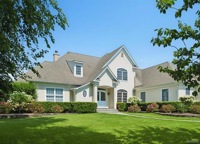 Property at 2675 Laurel Trl, Laurel, NY 11948, 4 beds, 5.5 baths