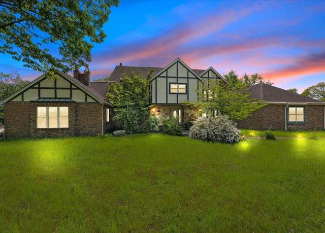Property at 111 Summit Ave, Central Valley, NY 10917, 9 beds, 4.5 baths