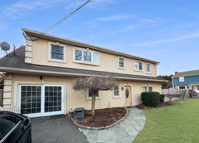 Property at 56 Field Ave, Hicksville, NY 11801, 6 beds, 3.5 baths