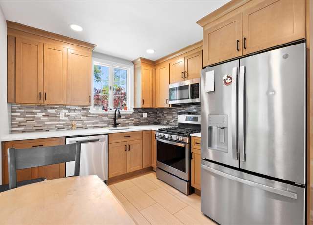 Property at 31 Wagon Ln E, Centereach, NY 11720, 4 beds, 1 bath