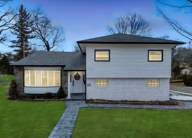 Property at 16 Huckleberry Ln, Oyster Bay, NY 11771, 4 beds, 2.5 baths