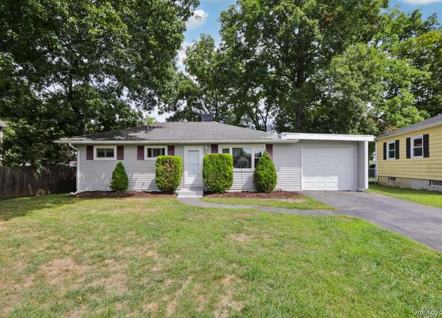 Property at 6 Madalaine Ter, Middletown, NY 10940, 3 beds, 1.5 baths