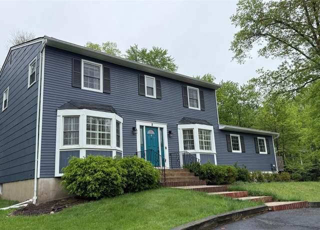 Property at 8 Rolling Way, New City, NY 10956, 5 beds, 3.5 baths