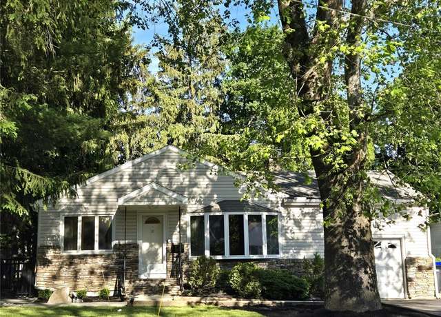 Property at 31 Whittier Blvd, Poughkeepsie, NY 12603, 3 beds, 2 baths