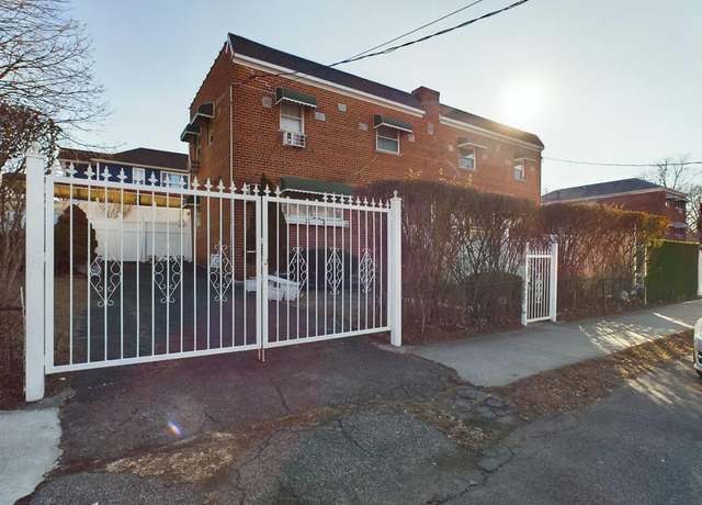 Property at 2868 Dewey Ave, Bronx, NY 10465, 3 beds, 1.5 baths