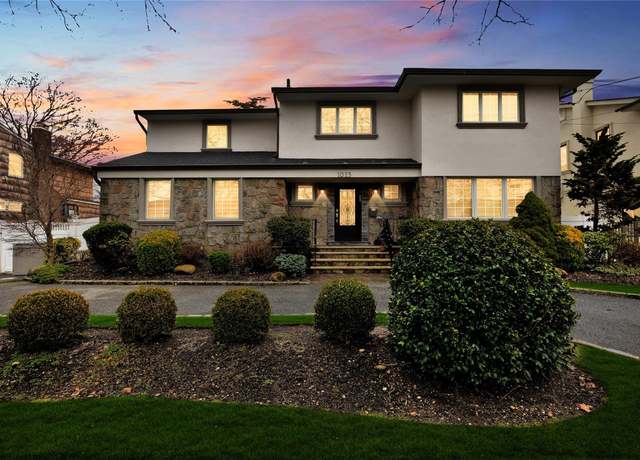 Property at 1013 south end Woodmere, South End, Woodmere, NY 11598, 5 beds, 4.5 baths