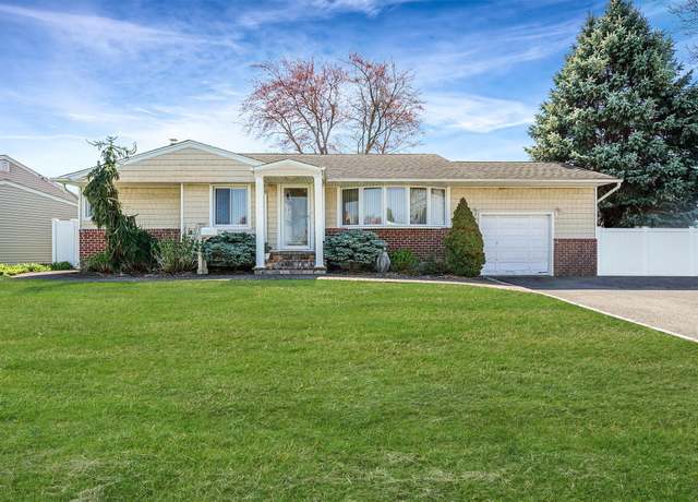 Property at 18 Haverford Rd, Hicksville, NY 11801, 3 beds, 2 baths