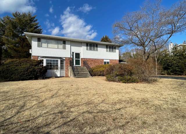 Property at 45 Ort Ct, Sayville, NY 11782, 4 beds, 2.5 baths
