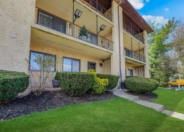 Property at 13 Omni Parc Dr, Nanuet, NY 10954, 2 beds, 2 baths