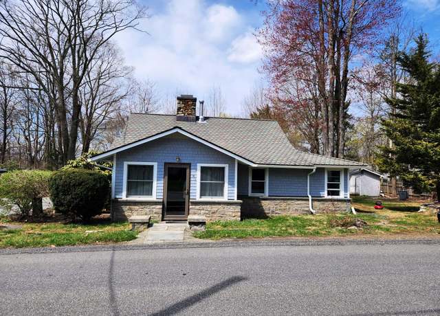 Property at 31 Woodland Rd, Mahopac, NY 10541, 2 beds, 1 bath